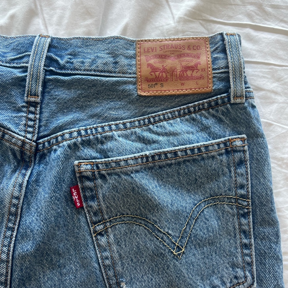 Levi 501 skinny ankle crop jeans